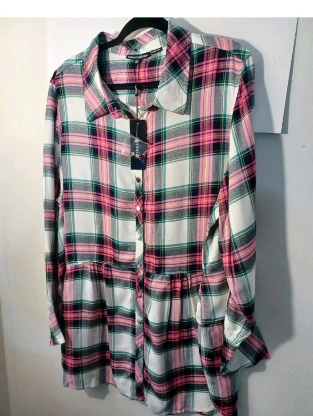 TolaninCollection Fuschia/Ivory Mixed Print Button-up Blouse New 2X